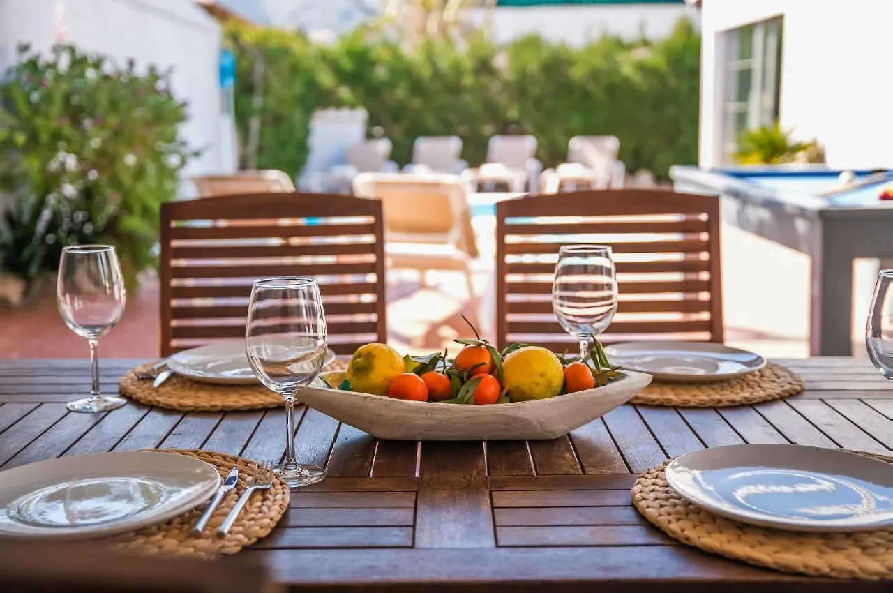 Дом отдыха Fantastic Villa Tucan, Pool Barbecue Ground Floor Алькудия